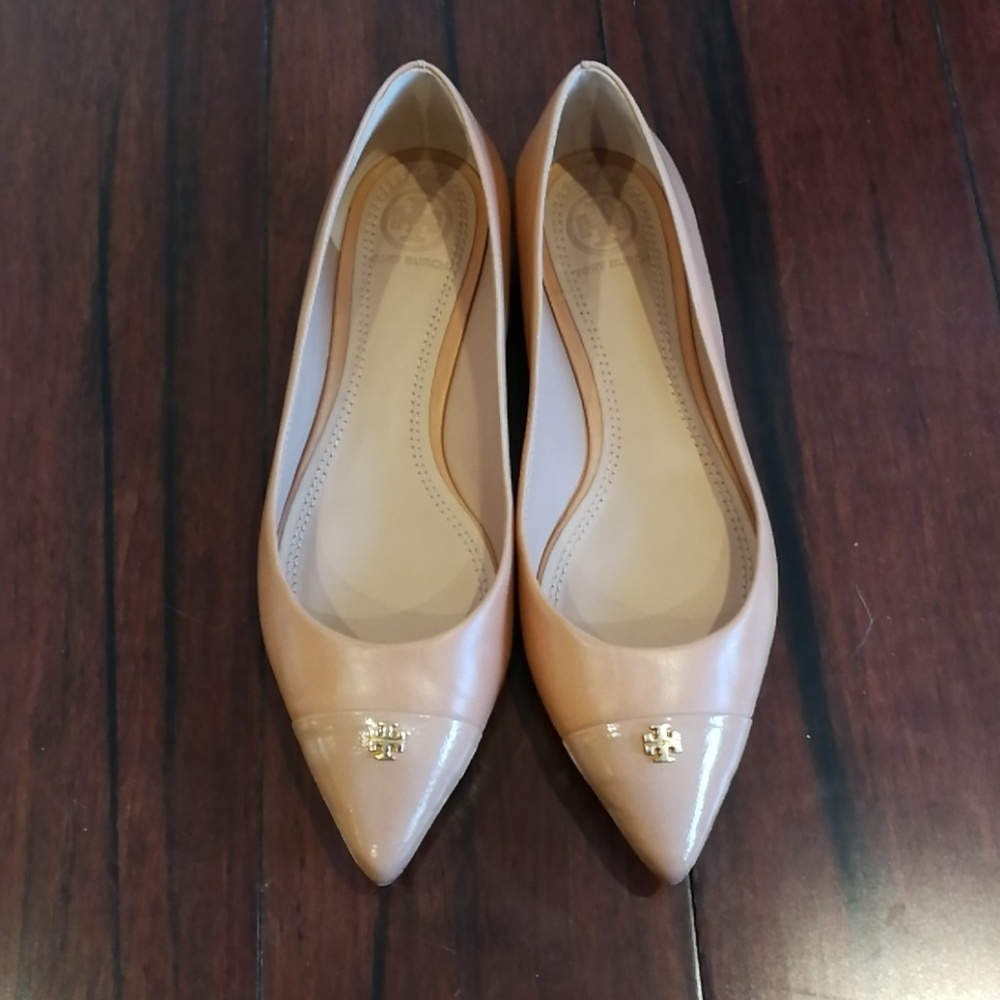 Tory Burch Fairford Nude pointed flats, size 6.5